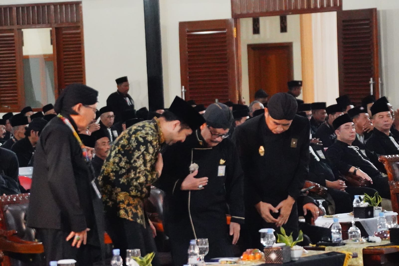 Wakil Gubernur Jawa Timur Emil Elestianto Dardak menghadiri pembukaan Parapatan Luhur (Parluh) PSHT 2026 di Graha Krida Budaya, Kota Madiun. FOTO: ISTIMEWA