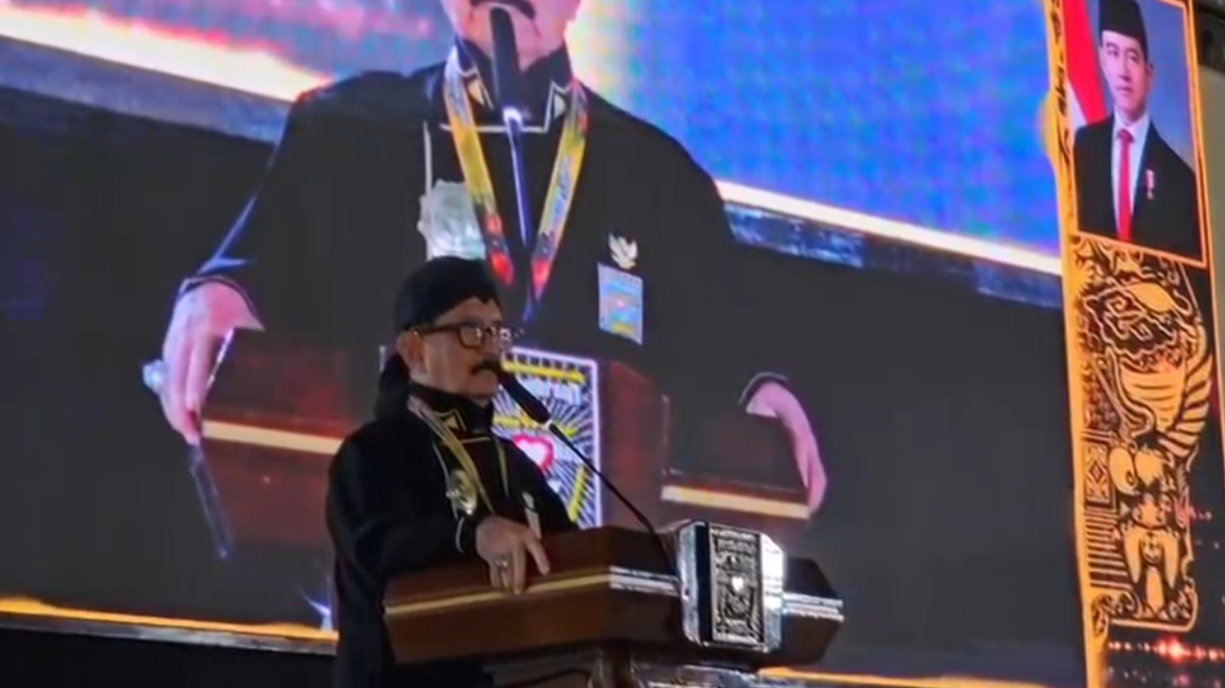 PARLUH 2026: Rapat pleno Parapatan Luhur PSHT 2026 menetapkan R. Moerdjoko H.W kembali terpilih aklamasi sebagai Ketua Umum PSHT Pusat Madiun periode 2026&ndash;2031.
