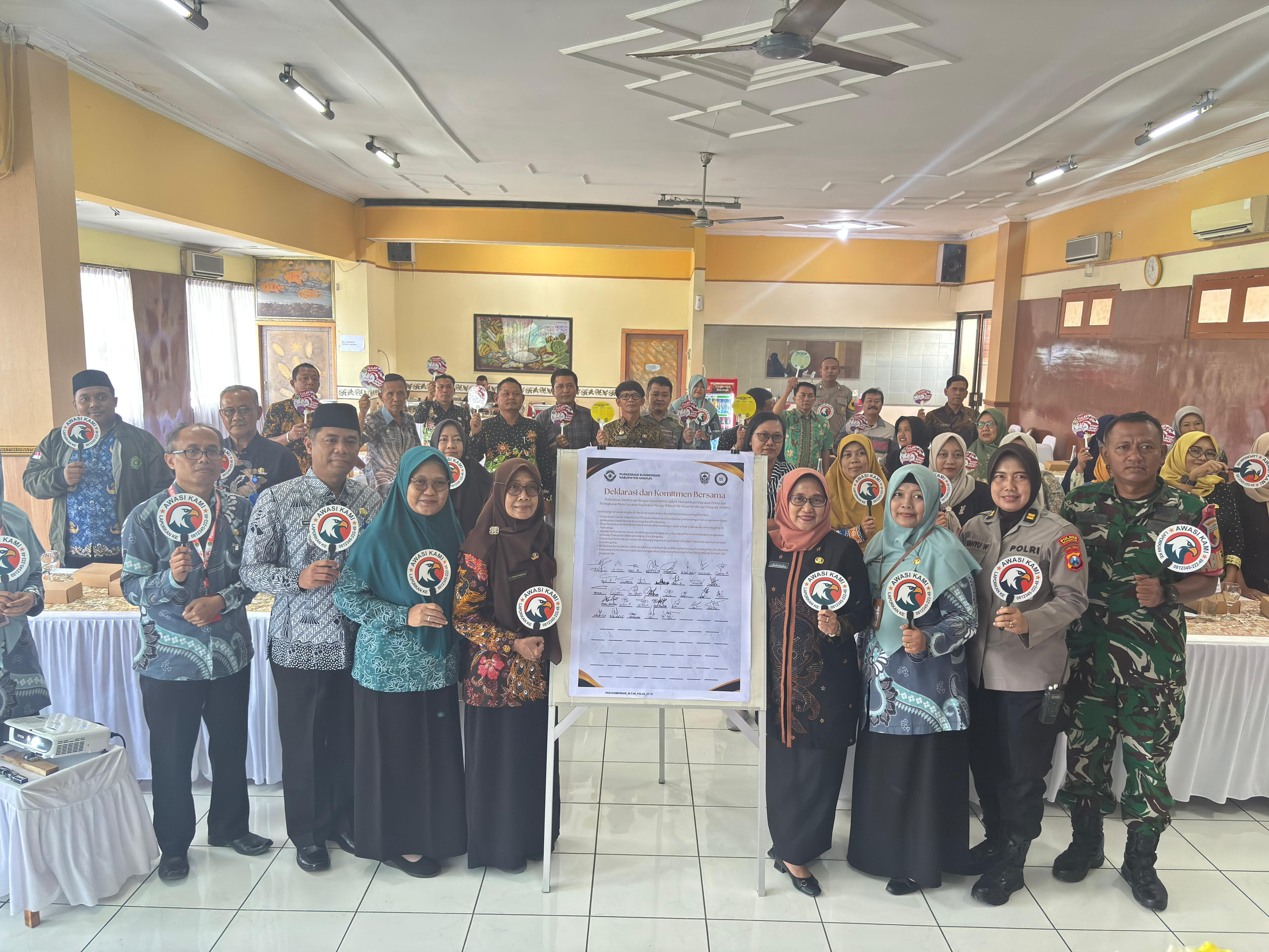 INTEGRITAS: Puskesmas Sumbersari dengan seluruh lintas sektor menggaungkan deklarasi dan komitmen bersama meningkatan pelayanan kesehatan.