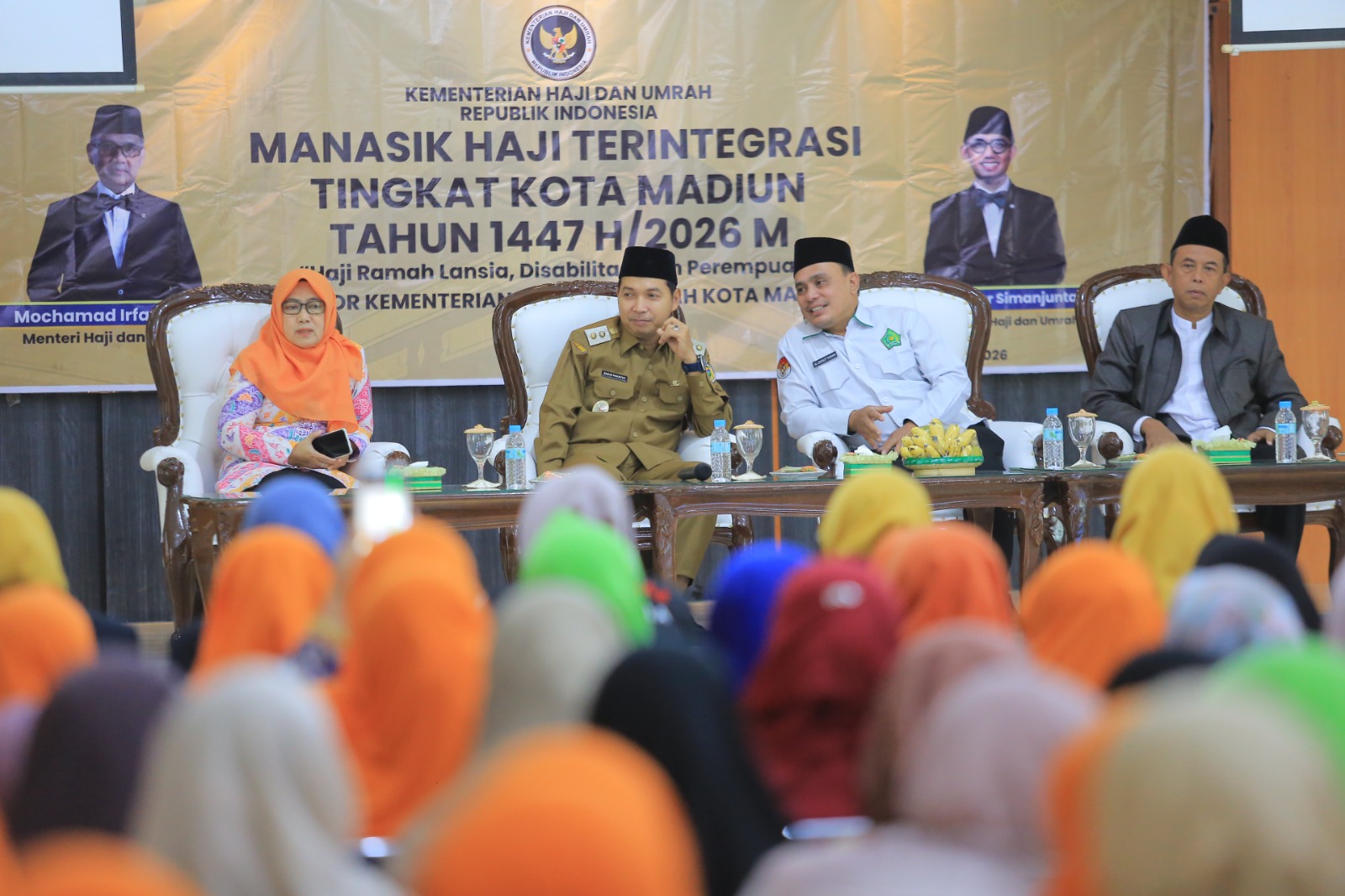 MANASIK: Pembekalan calon jemaah haji Kota Madiun oleh Kemenhaj, kemarin (10/2). BAGAS BIMANTARA/RADAR MADIUN