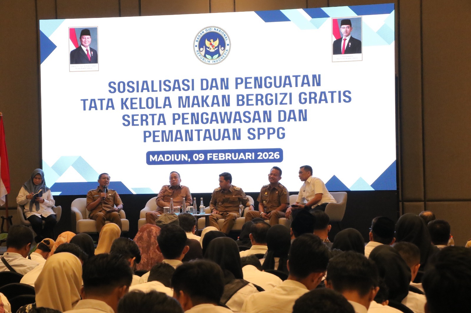 EVALUASI: Wabup Ngawi Dwi Rianto Jatmiko mengikuti rapat evaluasi bersama BGN di Madiun, Senin (9/2).