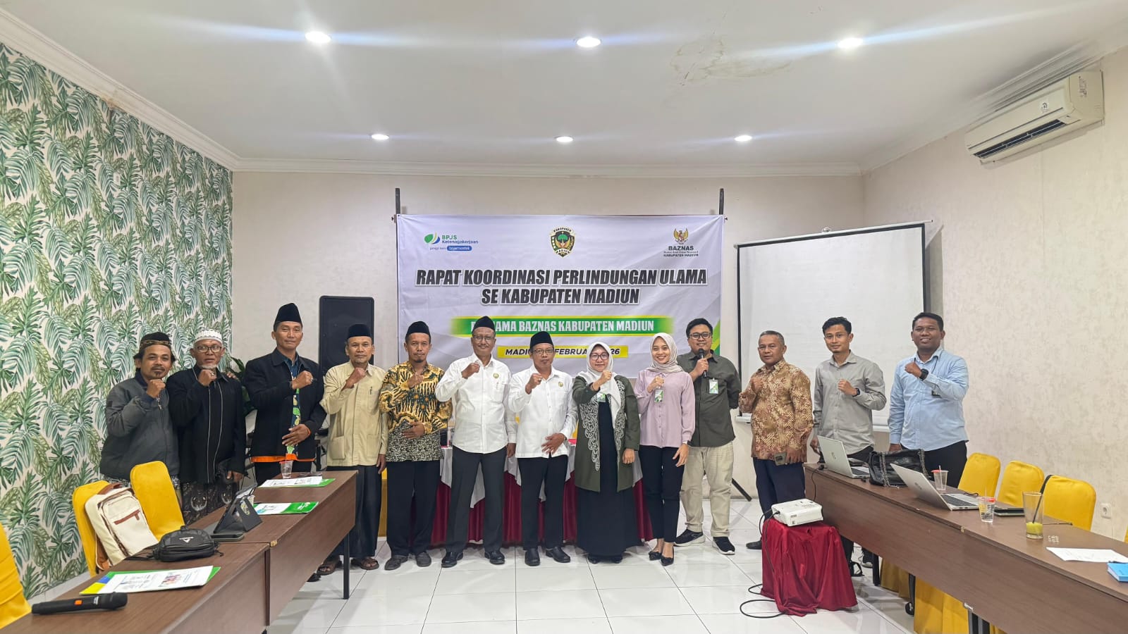 BPJS Ketenagakerjaan memberi jaminan sosial kepada ulama di Madiun.