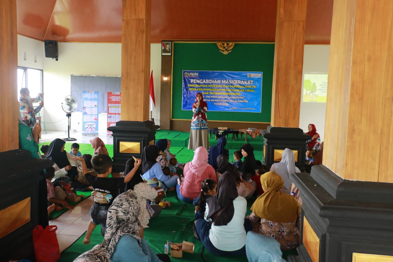 Suasana program pengabdian masyarakat yang dihelat UBHM Madiun di Panekan, Magetan.