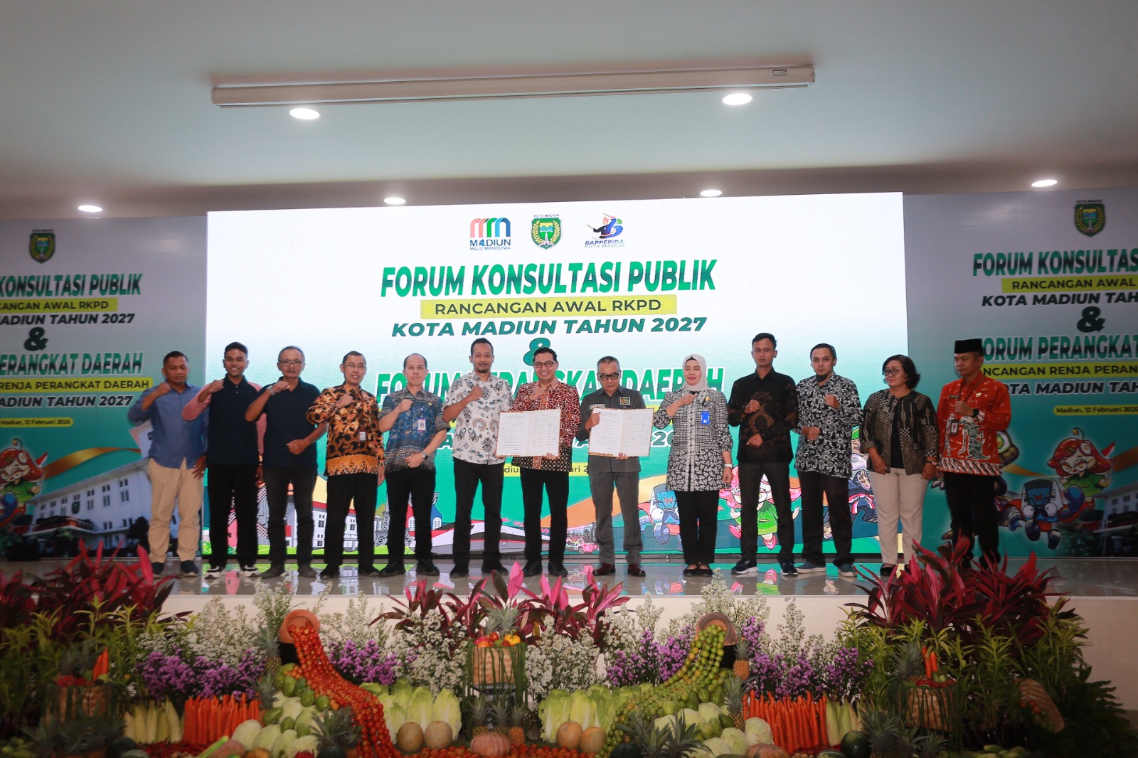 KONSULTASI PUBLIK: Plt Wali Kota Madiun F Bagus Panuntun mengikuti forum konsultasi publik penyusunan ranwal RKPD 2027 di Gedung Diklat. BAGAS BIMANTARA/RADAR MADIUN