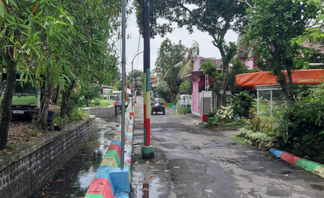 LINGKUNGAN SEKITAR: Kawasan Ketonggo di Kelurahan Ketanggi, Kecamatan Ngawi, masuk kategori permukiman kumuh sedang. ASEP SYAEFUL/RADAR NGAWI