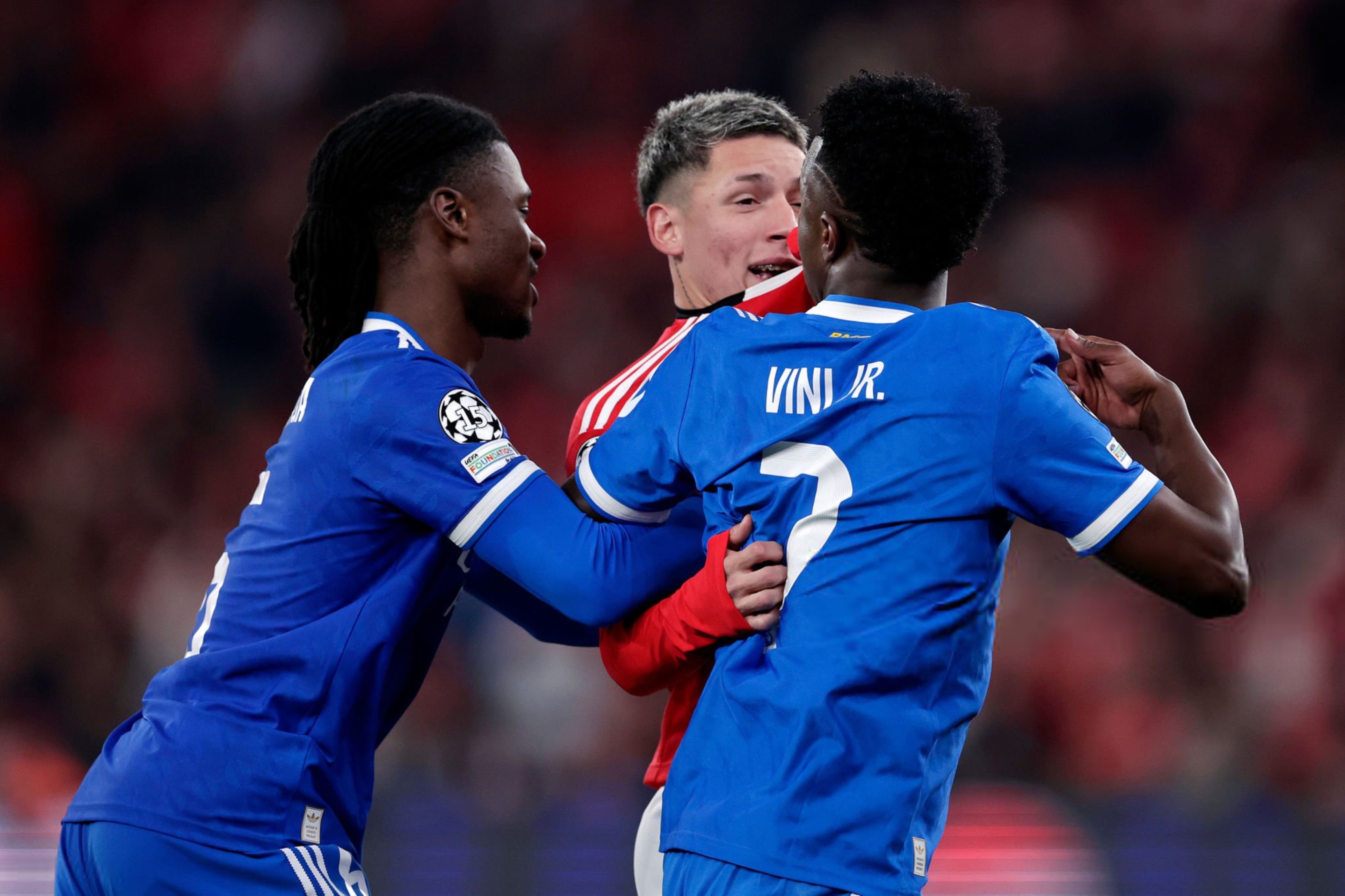 Benfica saat menghadapi Real Madrid pada first leg babak play off UCL. Prestianni sempat terlibat perselisihan dengan Vinicius Jr. FOTO: HQsport