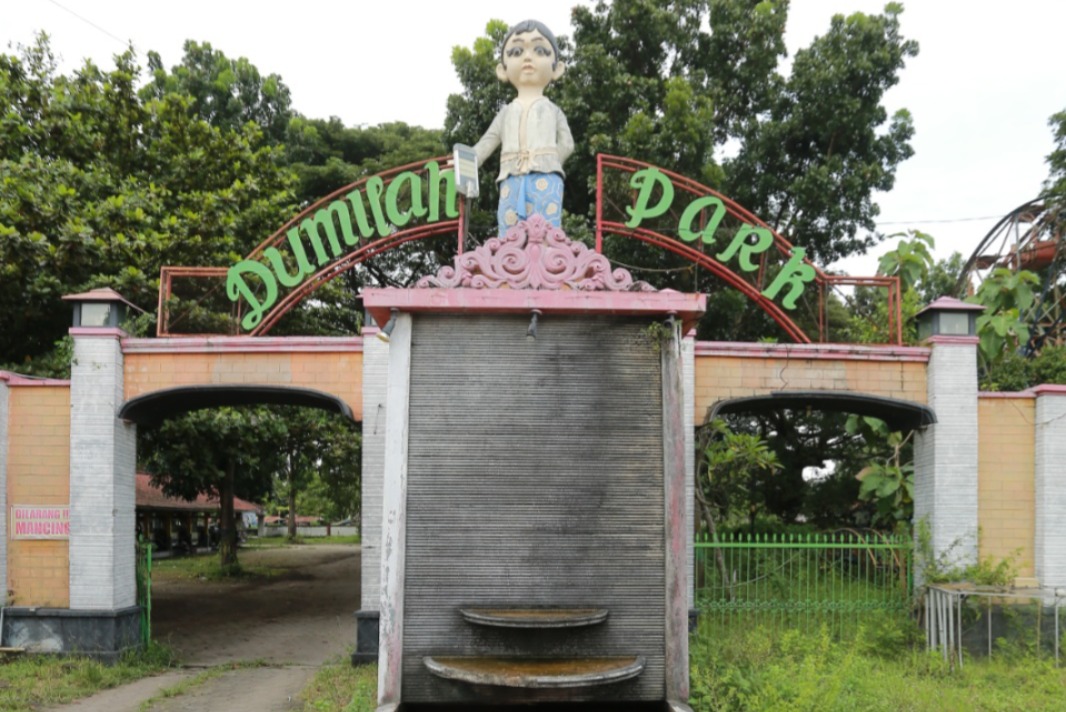 ASET DAERAH: Eks Dumilah Park atau THR Kota Madiun diminati investor untuk dikembangkan menjadi hotel dan waterpark. FOTO: BAGAS BIMANTARA/RADAR MADIUN