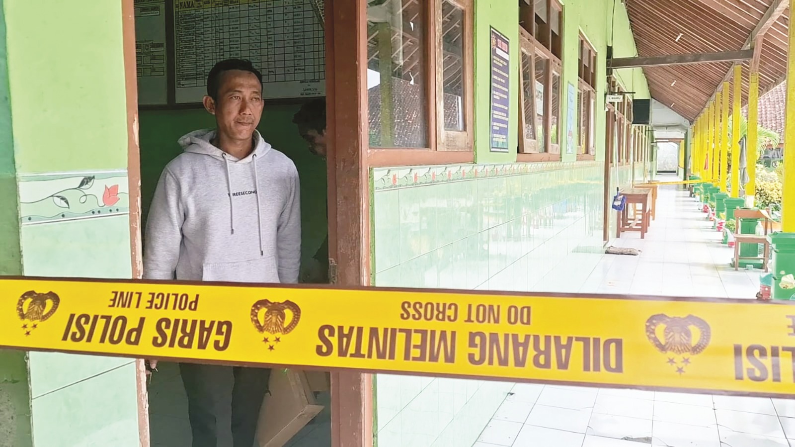 HILANG: Kasus raibnya belasan chromebook di SDN Tiron 02 masih dikoordinasikan Dikbud bersama APIP dan TP-TGR untuk menentukan tindak lanjut. DOK RADAR MADIUN