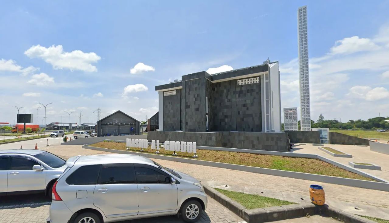 Masjid Al-Gjoddi di Rest Area Travoy KM 575B Tol Solo-Ngawi. 