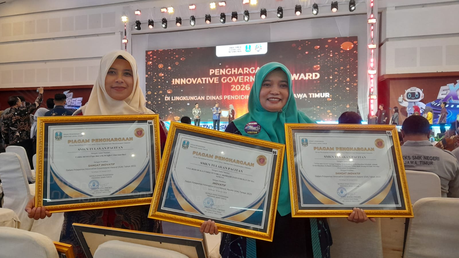 SMKN Tulakan memborong tiga penghargaan karya inovasi dalam ajang Innovative Government Awards (IGA) 2026 yang digelar Dinas Pendidikan Jawa Timur.