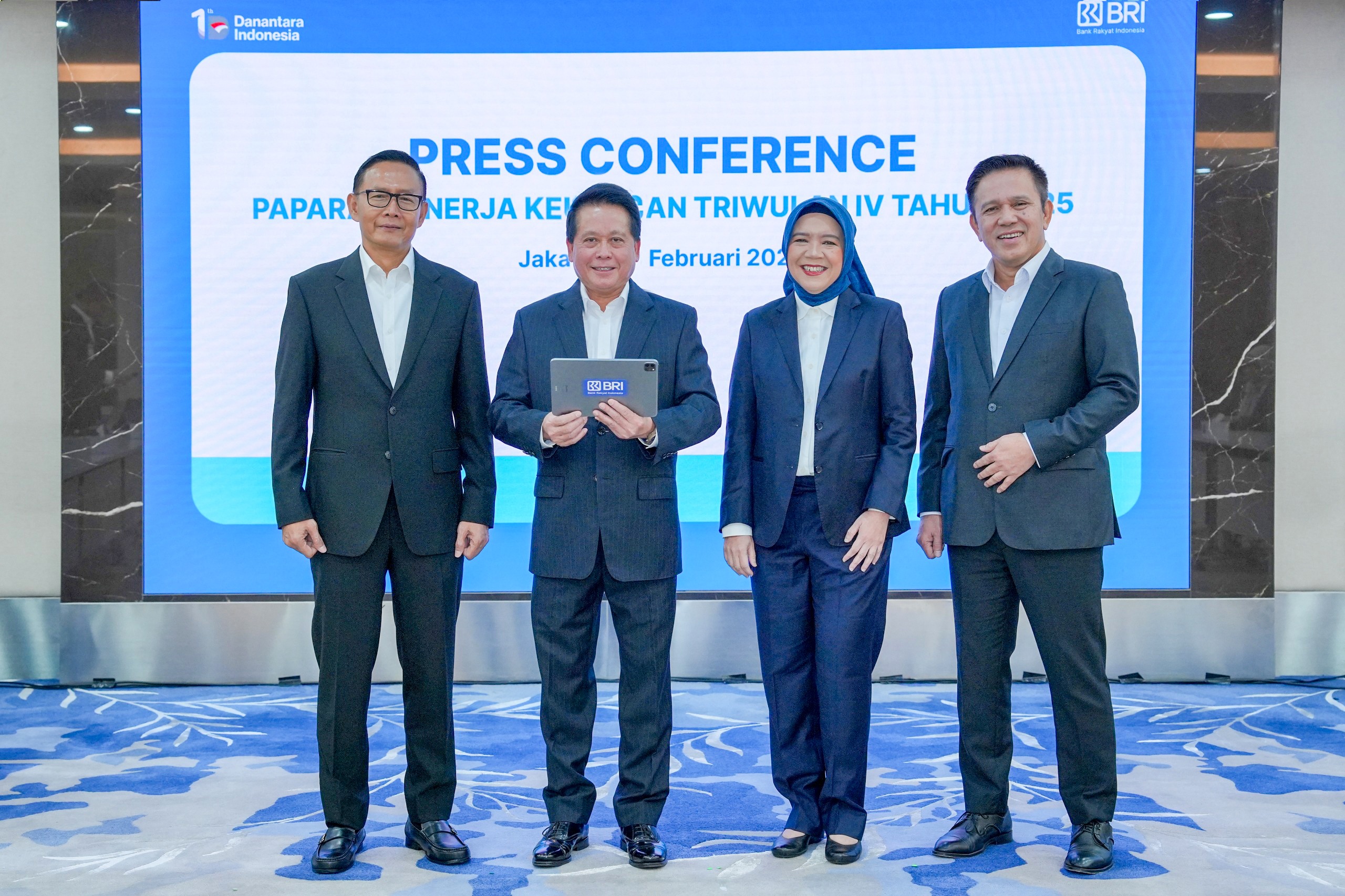 KINERJA POSITIF: Direktur Utama BRI Hery Gunardi memaparkan kinerja keuangan BRI 2025 yang mencatat laba Rp57,13 triliun di Jakarta.