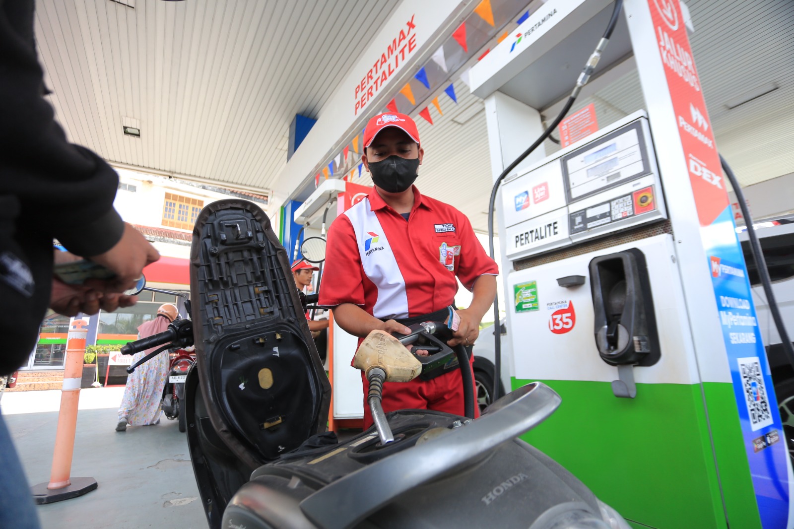 SIAGA ENERGI: Pertamina Patra Niaga menambah cadangan BBM dan mengaktifkan Satgas RAFI guna memastikan pasokan aman selama Ramadan hingga Lebaran. DOK RADAR MADIUN
