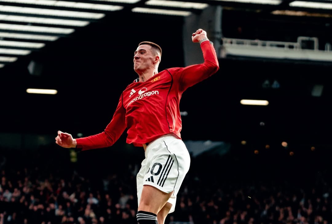 Selebrasi Sesko usai cetak gol.