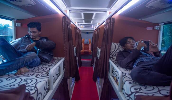 Interior Sleeper Bus Brilian