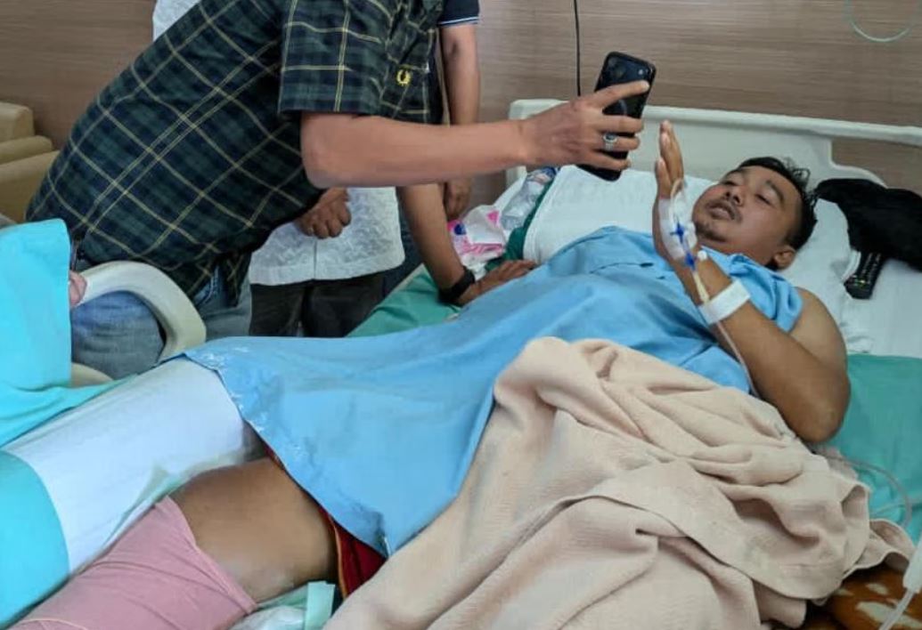 Bos Rokok HS Haji Muhammad Suryo melakukan video call dengan korban kecelakaan Harley Davidson dan Jupiter MX, Minggu lalu, yang menewaskan istrinya.
