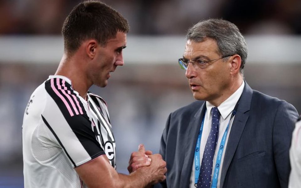 Dusan Vlahovic dikabarkan akan memperpanjang kontrak dengan Juventus.