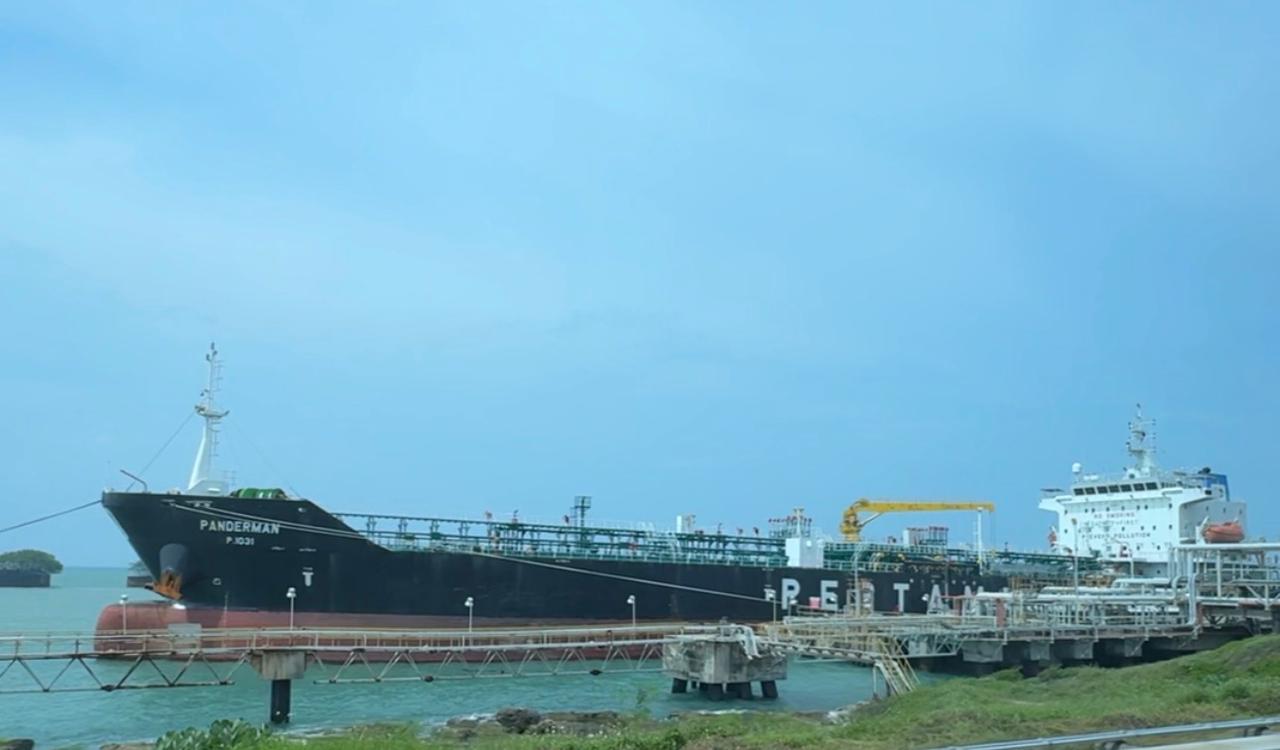PASOKAN ENERGI: Pertamina memastikan stok dan distribusi BBM wilayah Jatimbalinus aman selama Ramadan hingga menjelang Lebaran.