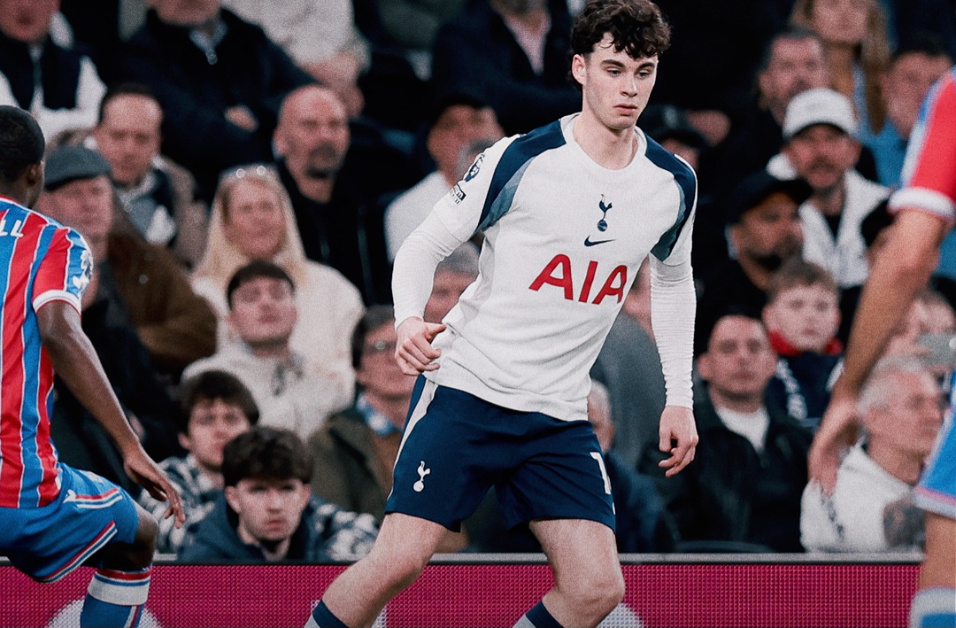 Spurs kalah 1-3.