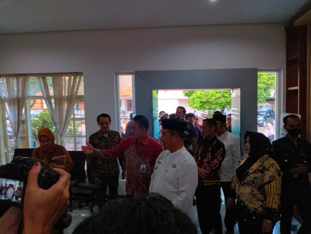 INTENS: Petugas Loka POM akan lebih sering mendatangi SPPG di wilayah Madiun Raya untuk memastikan keamanan pangan program MBG. LODITYA FERNANDES/RADAR MADIUN