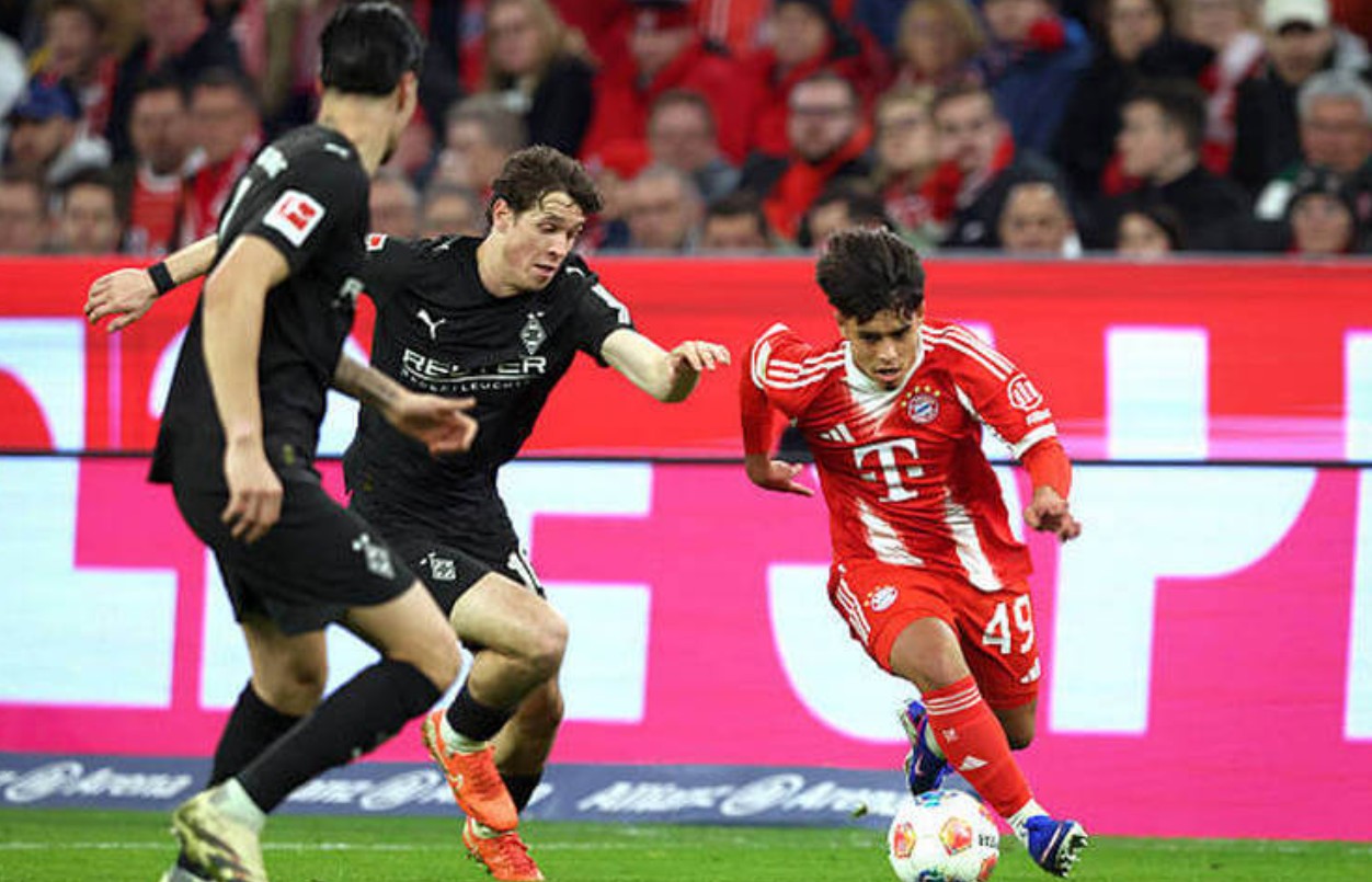Pemain muda Bayern Munchen, Maycon Cardozo, jalani debut di laga vs Gladbach.