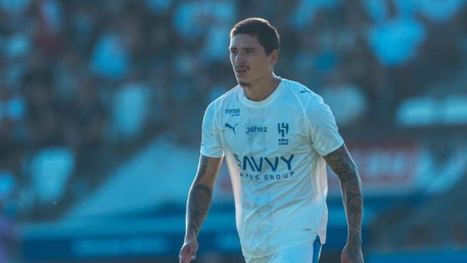 Darwin Nunez dikabarkan jadi alternatif jika Dusan Vlahovic hengkang dari Juventus.
