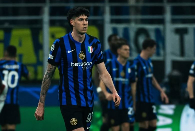 Alessandro Bastoni pemain Inter Milan belakangan menjadi sasaran siulan fans.