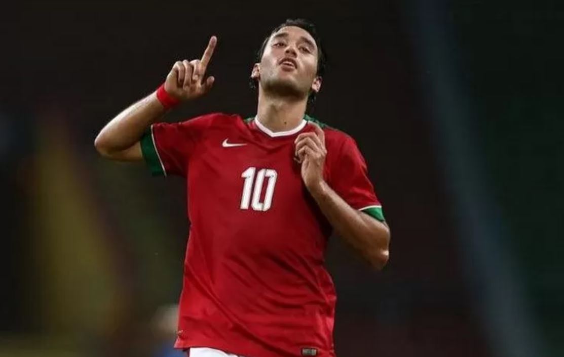 Ezra Walian saat berseragam Timnas Indonesia.