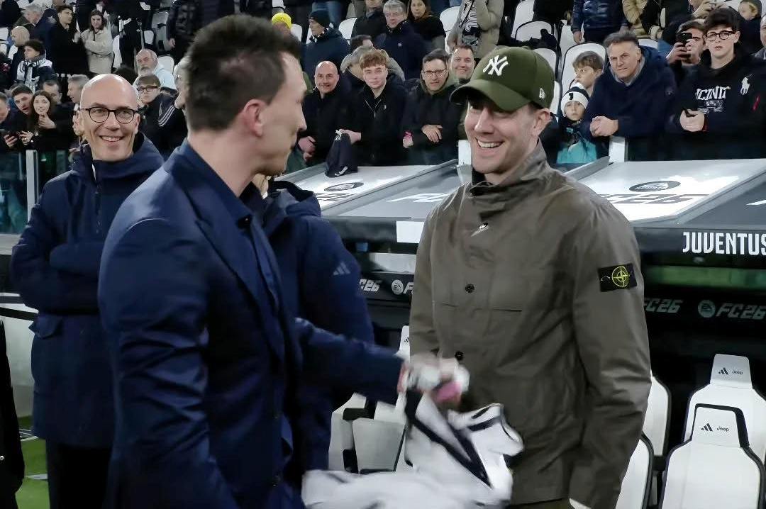 Mandzukic Tanyakan Masa Depan Vlahovic, Jawabannya Bikin Fans Juventus Lega