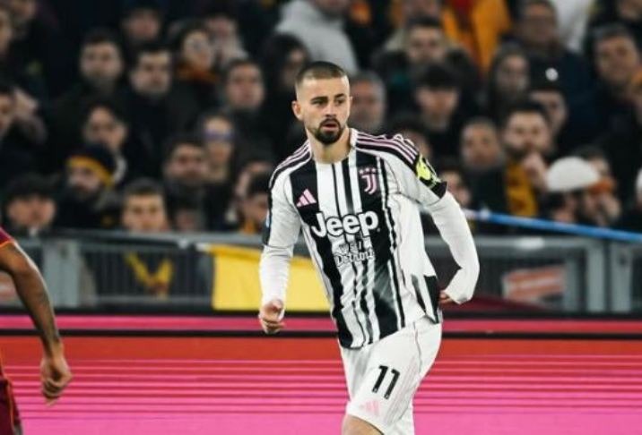 Everton dikabarkan ingin membeli Edon Zhegrova dari Juventus.