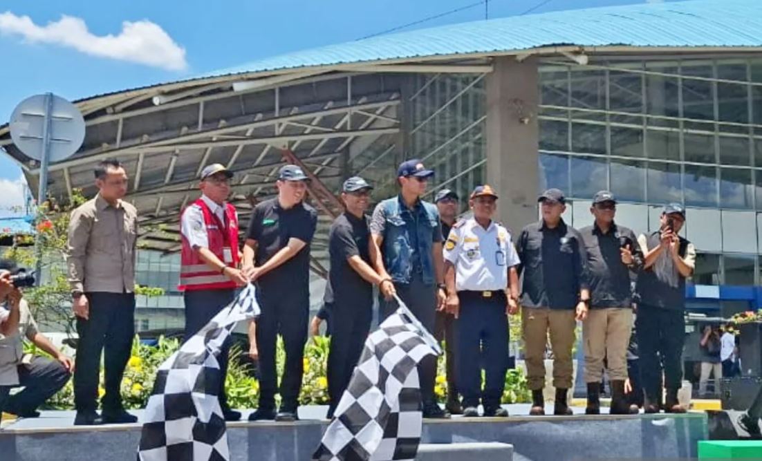 Ribuan driver ojol akhirnya bisa mudik gratis bersama keluarga lewat program GoMudik jelang Lebaran.  