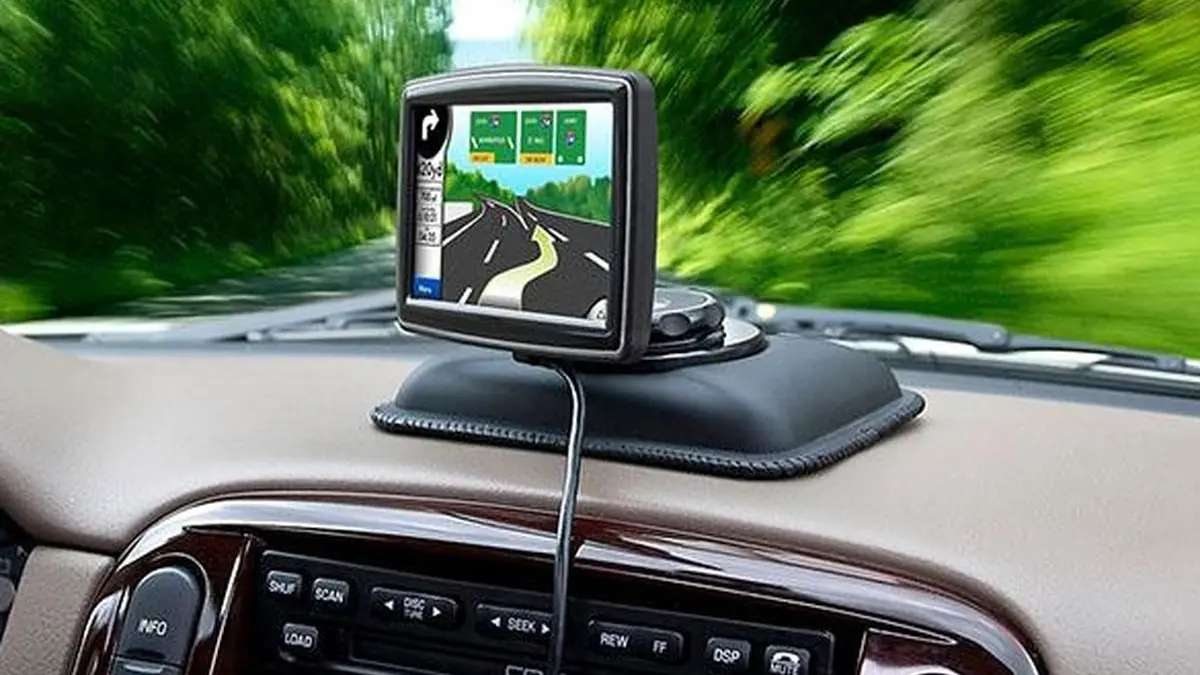 Ilustrasi navigasi kendaraan saat perjalanan mudik.