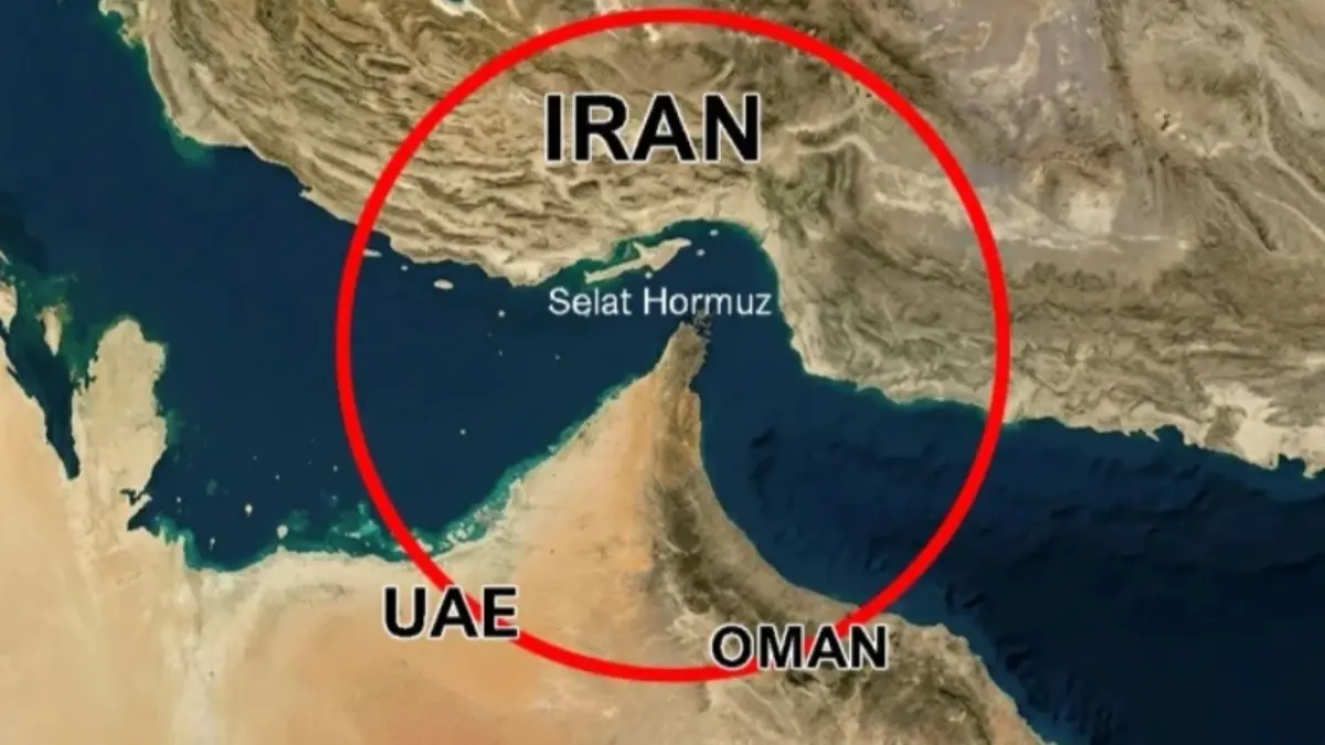 Iran menyatakan Selat Hormuz tetap terbuka, namun kapal tanker AS, Israel, dan sekutunya tidak diizinkan melintas.