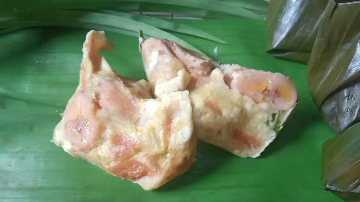 Ilustrasi botok roti tawar khas Cirebon. (YouTube Puput Lestari)
