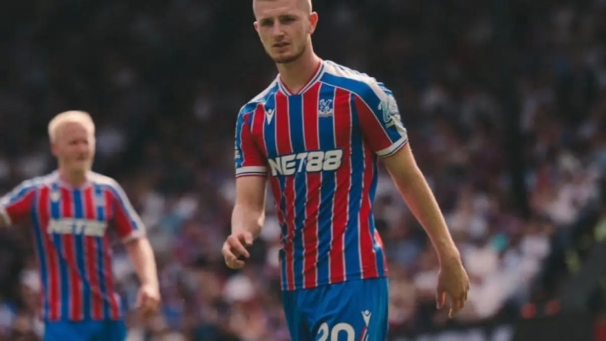 Manchester United dikabarkan tertarik merekrut Adam Wharton dari Crystal Palace. (Ig @adamwharton10)