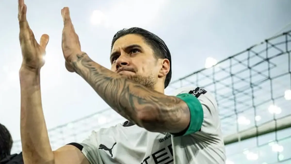 Kevin Diks dipercaya sebagai kapten tim Borussia Moenchengladbach di laga melawan St Pauli dalam lanjutan kompetisi Bundesliga. (IG BORUSSIA)