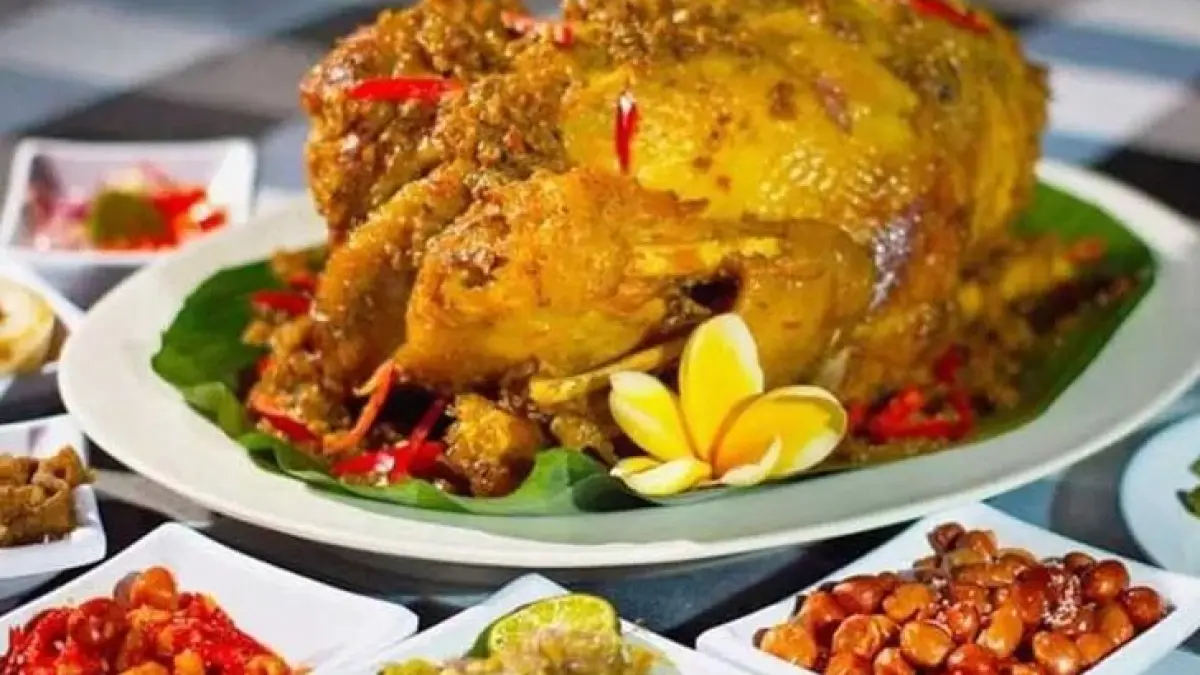 Ilustrasi ayam betutu kuliner khas Nusantara. (pinterest)