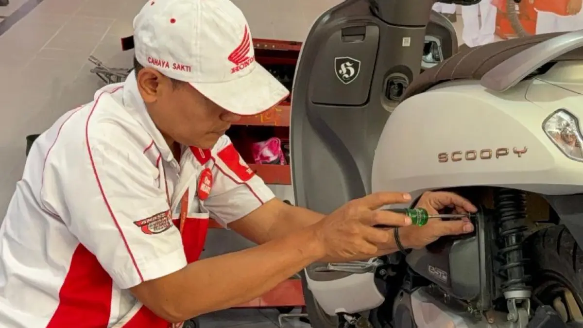Layanan servis sepeda motor Honda tersedia untuk pemudik.