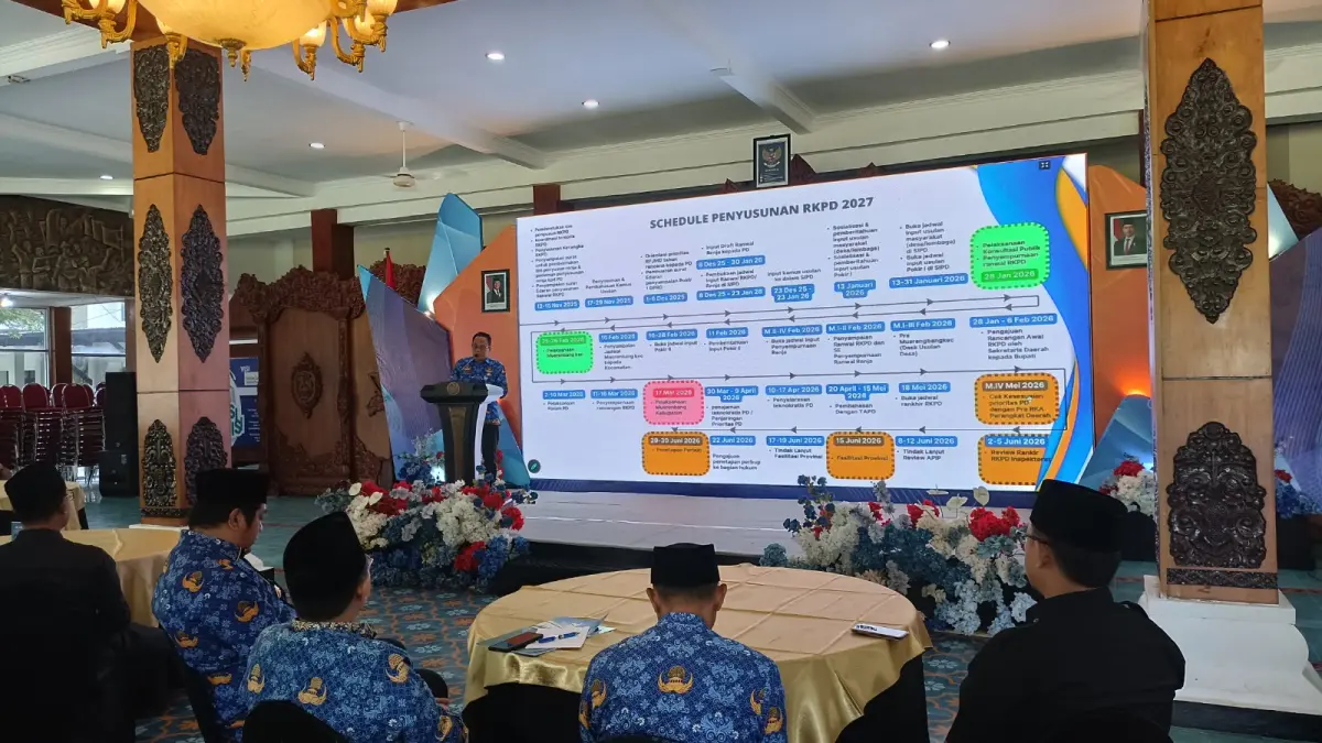 Suasana musrenbang RKPD 2027 Pacitan yang membahas penanganan kemiskinan di 71 desa prioritas. NUR CAHYONO/RADAR PACITAN