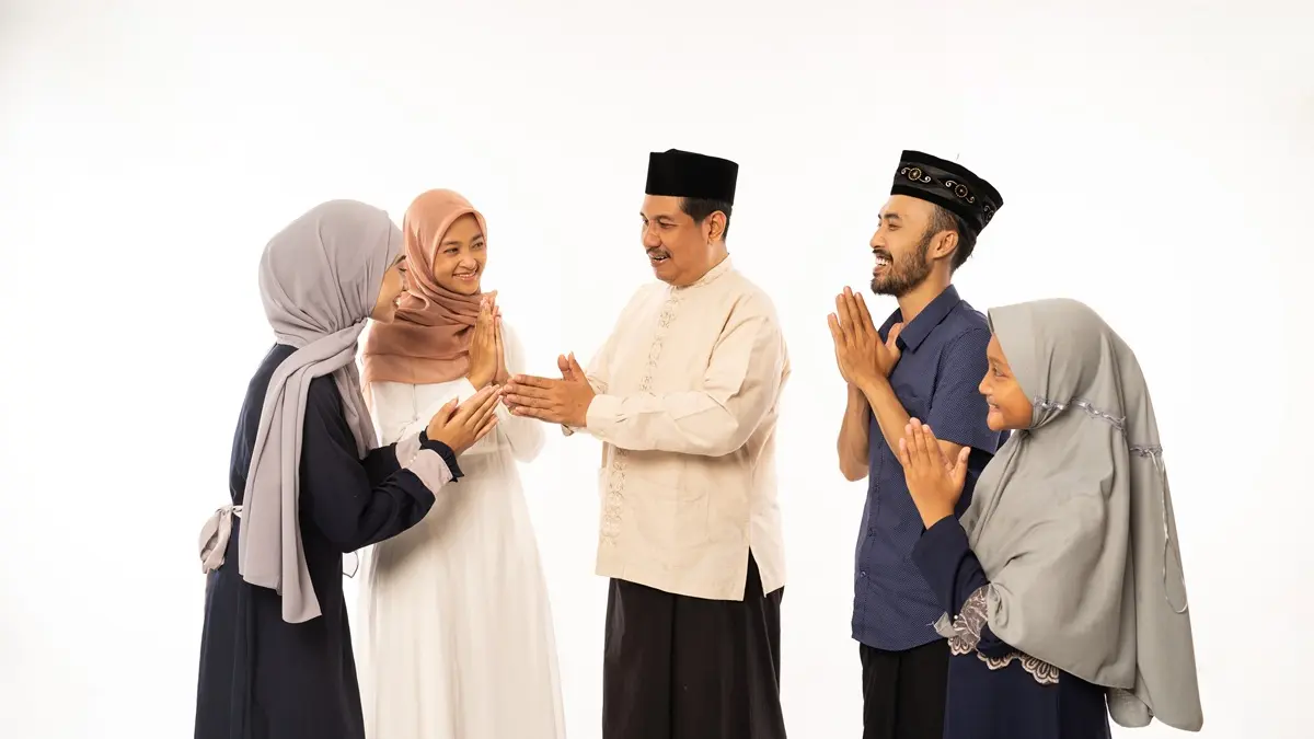 Ilustrasi silaturahmi Lebaran. (freepik)