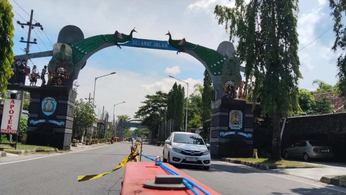 Perbatasan Ponorogo–Madiun, tepatnya di Mlilir, Kabupaten Madiun, tampak lengang di H-1 Idul Fitri, Jumat (20/3).