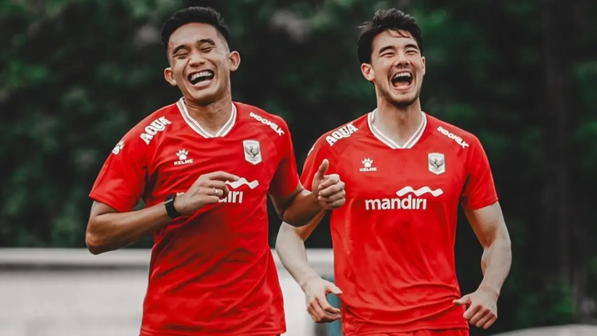 Rizky Ridho dan Elkan Baggott saat sesi latihan. (IG@timnasindonesia)