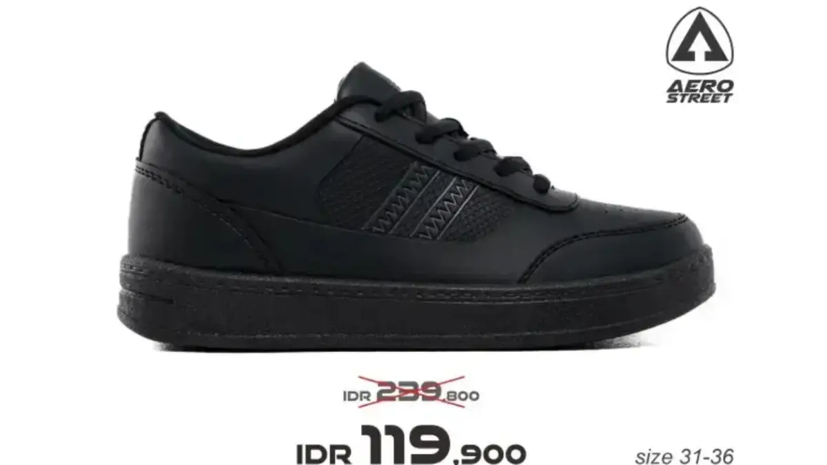 Sepatu sekolah Aerostreet harga mulai Rp 100 ribuan. (BLIBLI)