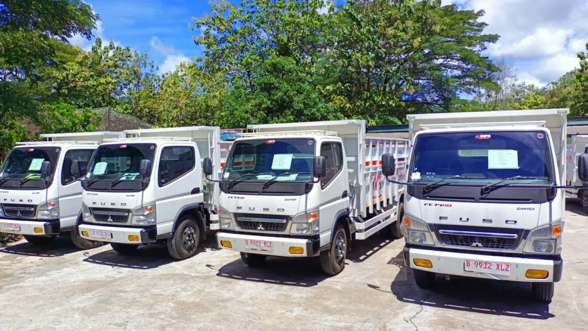 Sejumlah truk KDMP yang telah tiba di Pacitan untuk mendukung operasional koperasi desa. FOTO: KODIM 0801 PACITAN