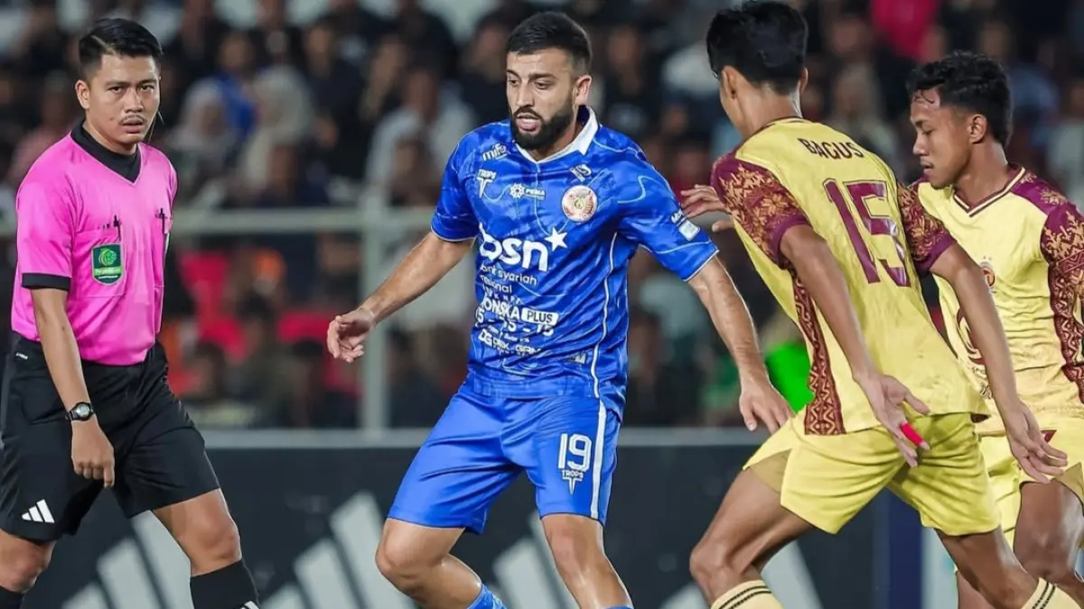 LUAR BIASA: Pemain Persiraja Banda Aceh sekaligus Timnas Afghanistan saat bermain di Divisi Championship. (Instagram @opopalzay)
