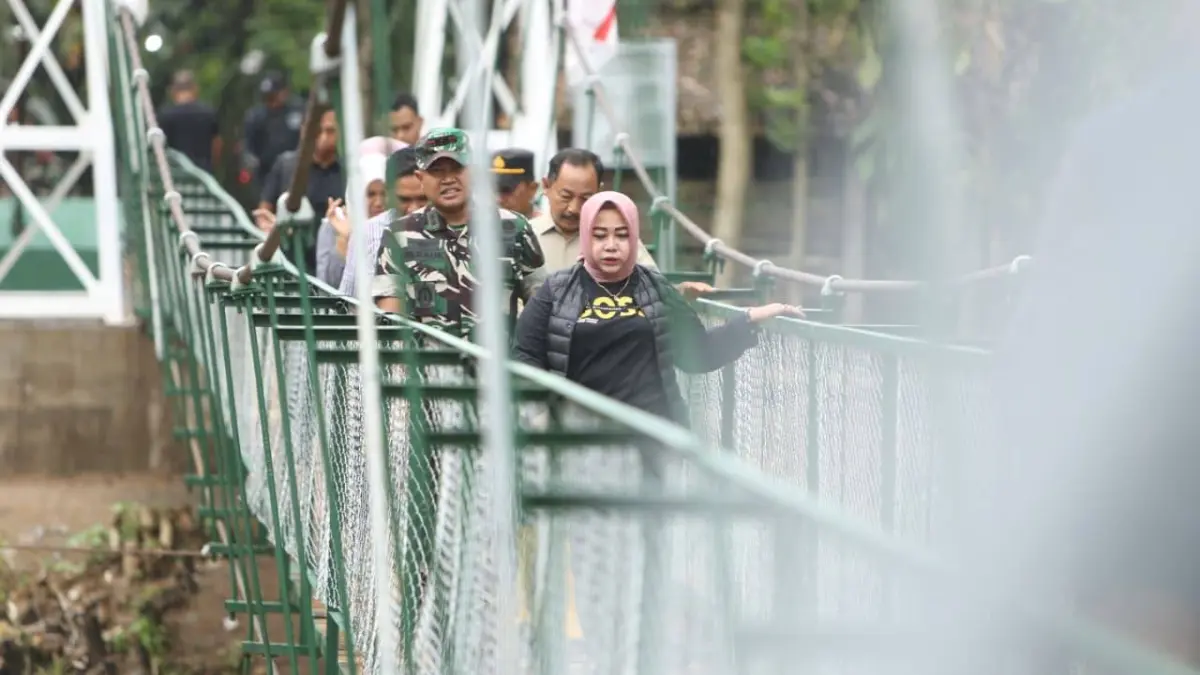 Pembangunan jembatan perintis di Ponorogo membuka akses antar desa dan mempercepat mobilitas warga. SUGENG DWI N/RADAR PONOROGO