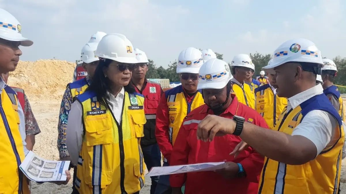 Progres SR Ngawi baru 10 persen. Wamen minta percepatan dengan kerja 24 jam. ASEP SYAEFUL/RADAR NGAWI