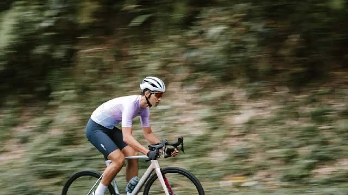 Rekomendasi sepeda roadbike murah dengan spek dewa update 2026. (RODA LINK)