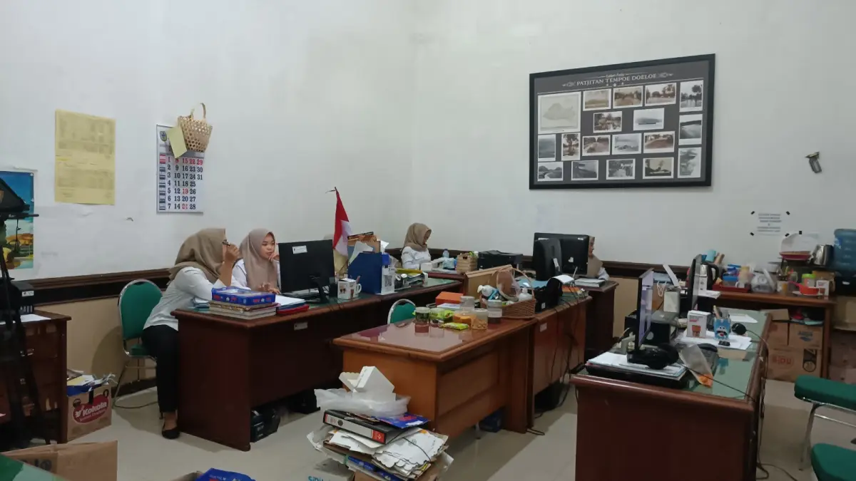 Aktivitas ASN Pemkab Pacitan di tengah kebijakan moratorium rekrutmen tahun 2026. NUR CAHYONO/RADAR PACITAN