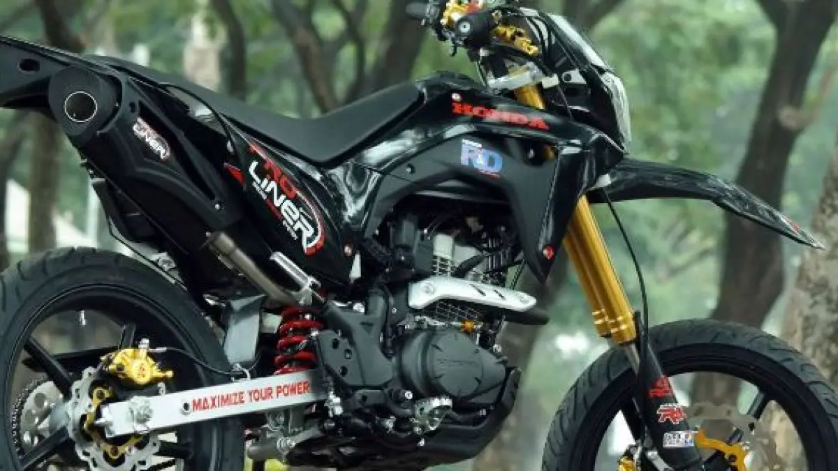 Ubah Trail Jadi Supermoto. (ISTIMEWA)