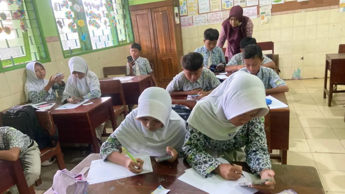 Aktivitas siswa di Pacitan tetap berjalan normal meski kebijakan WFH ASN mulai diterapkan. DOK RADAR PACITAN